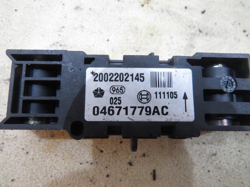 фото №9, Датчик удару jeep wk 04671779ac