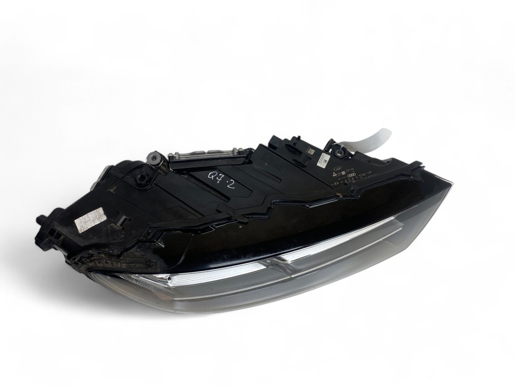 фото №8, Audi q7 4m 2018 права сторона лампа передня