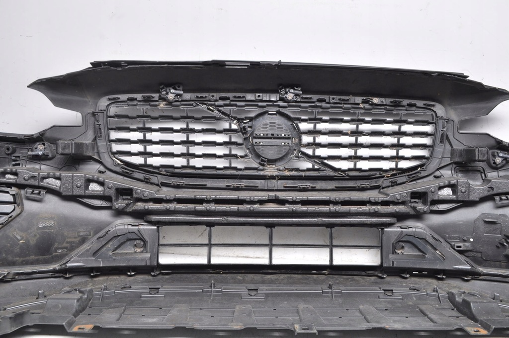 фото №15, Volvo s60 iii v60 ii бампер перед передний 717