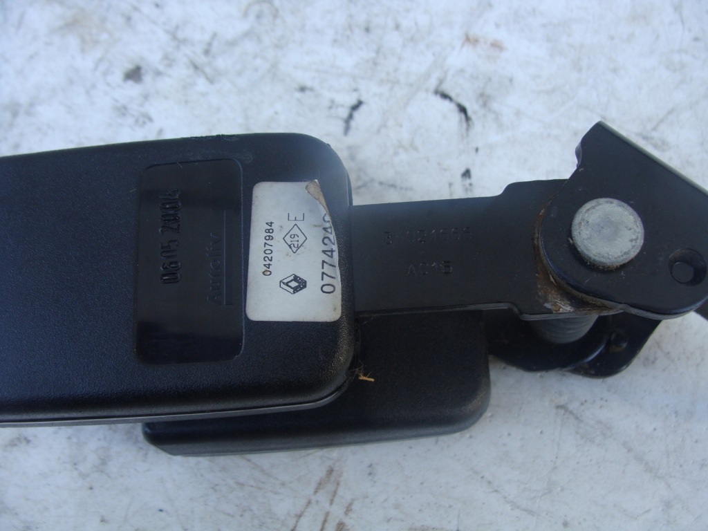 фото №4, Кліпса вставка сидіння сидіння поперечина задня renault megane ii