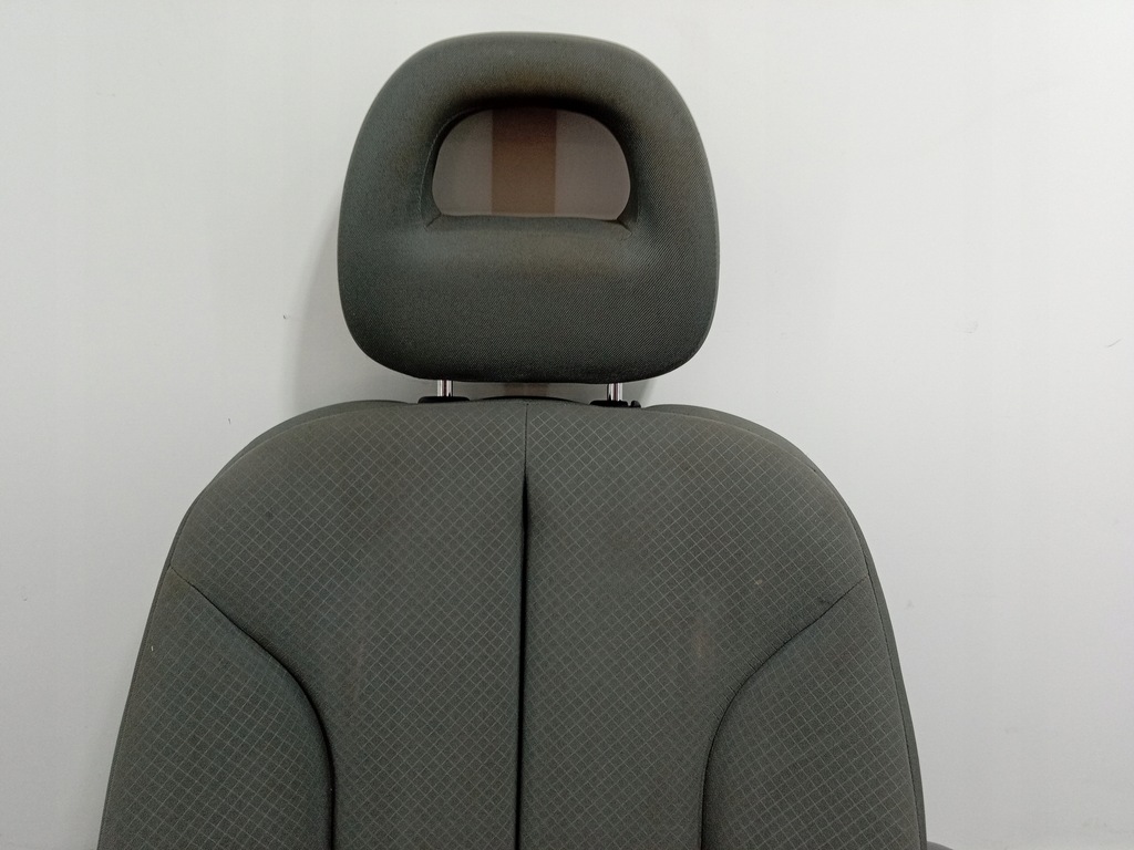 фото №3, Voyager iv caravan сиденье задняя правый задний 2 ряд