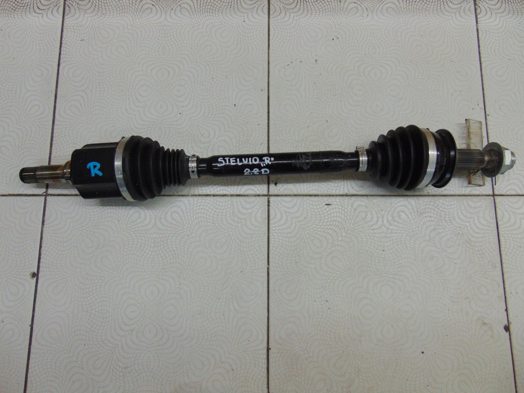 фото №1, Привідний вал права alfa romeo stelvio 2.2d