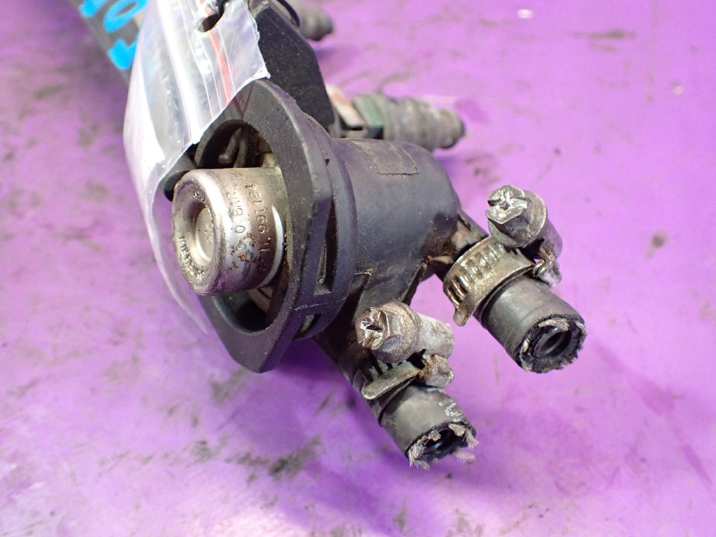 фото №8, Audi a3 8l 96-00 1.6 101km молдинг упорскування 06a133317a 037906031aa