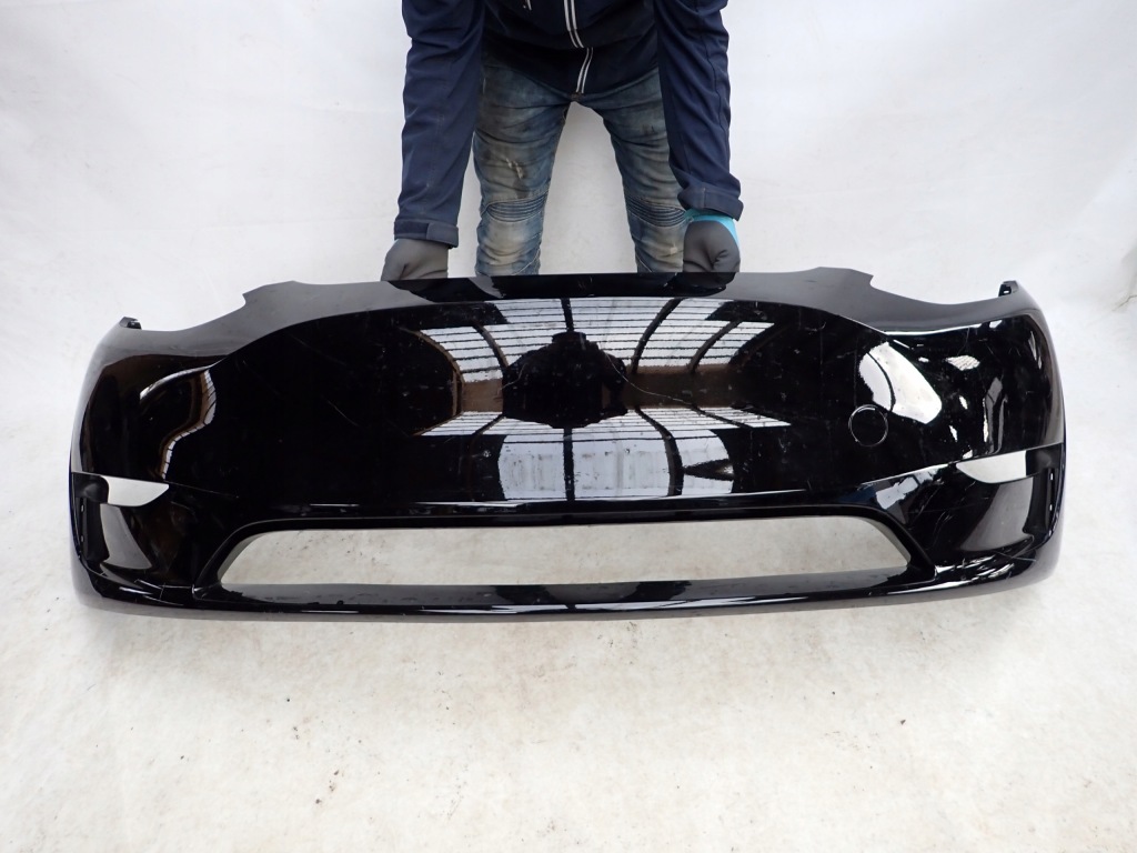 Купити Tesla model y 21- бампер перед передній