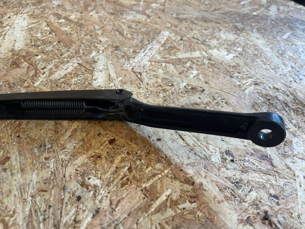 фото №6, Audi a6 s6 c5 4b 1998 з передній важіль двірники скло передньої / лобове