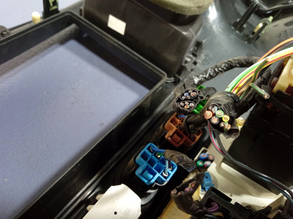 фото №5, Mazda tribute i ep 00-04 захист середня панелі панель приладів панель кондиціонер eu