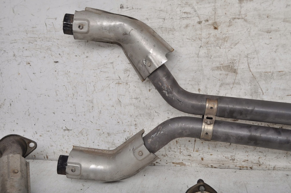 фото №13, Aston martin db9 трубы выпускные 4g43-5220-ed комплект