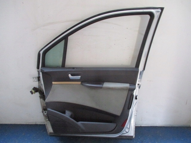 Citroen c8 i дверь перед правое серебристый ezrc в Украине