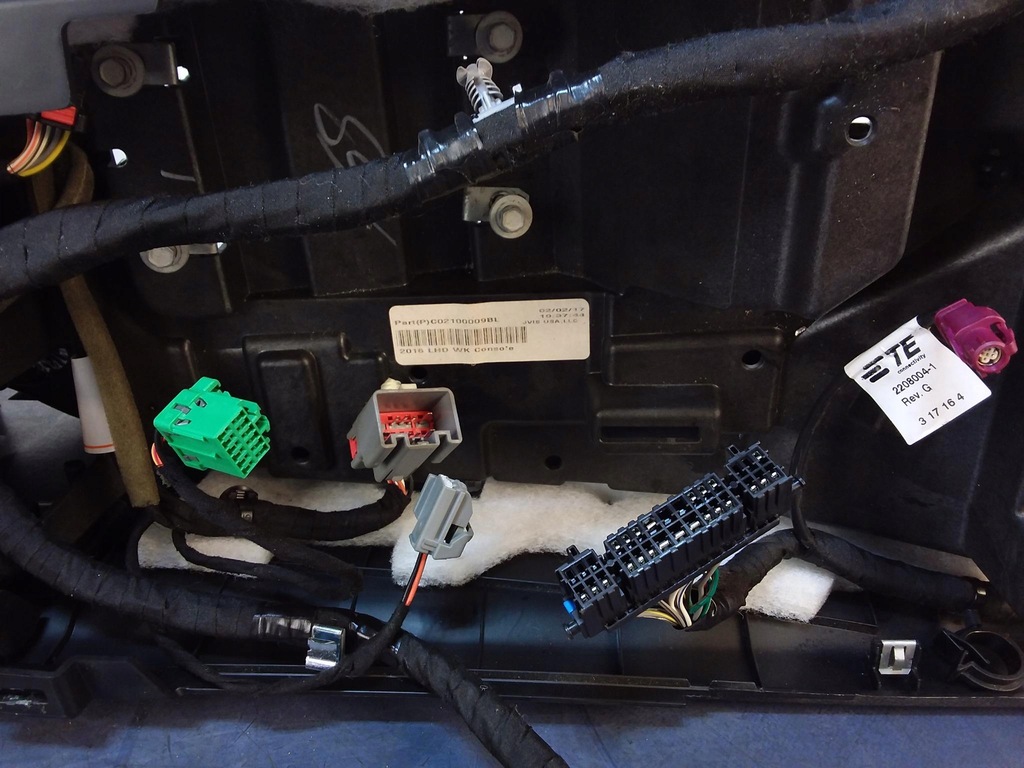 фото №11, Jeep grand cherokee wk2 lift туннель подлокотник