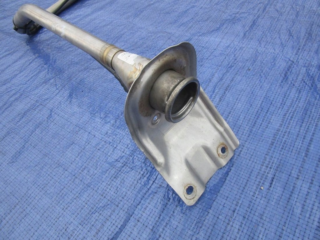 фото №5, Hummer h3 3.7i 2008 труба заливная горловина топлива