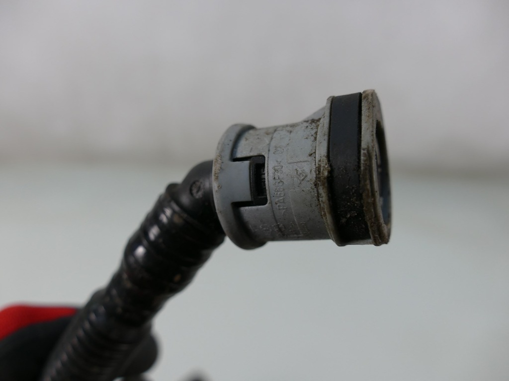 фото №5, Bmw 3 f31 f30 3.0 d заливна горловина пального труба заливної