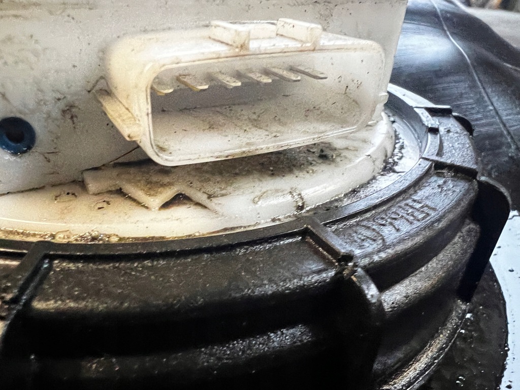 фото №7, Kompletny бак пального bak насос dacia lodgy lift 2022r 1.5 blue dci