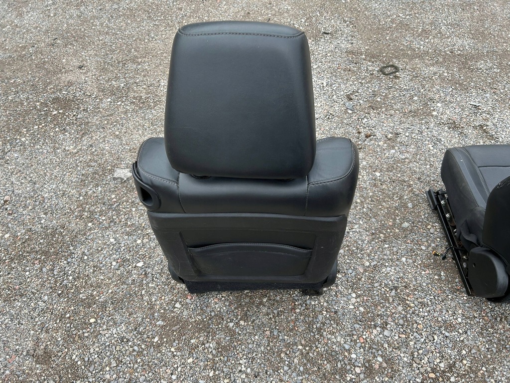 фото №8, Сиденья заднее сиденье салон кожа dodge challenger 2015-