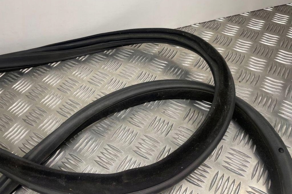 фото №12, Прокладка передних левых дверь bmw 4 coupe f32, f82 7279741 2.0l