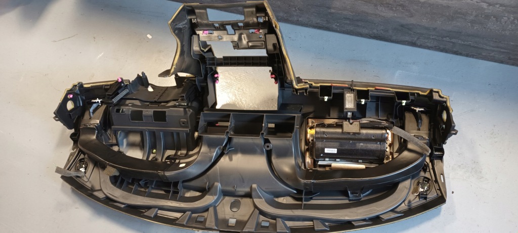 фото №9, Консоль приборная панель приборная renault megane ii żelasko oe. eu. подушка безопасности датчик