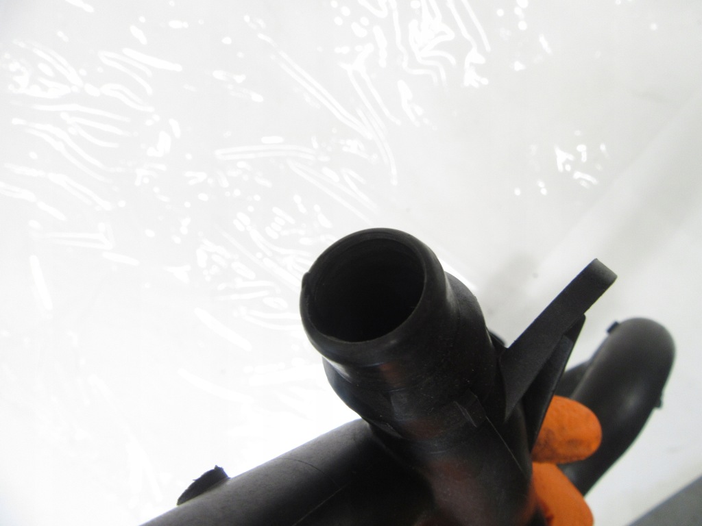 Купити Шланг води радіатора bmw e60 e61 e63 e64 m57n m57n2 2.5 3.0 3.5 дизель