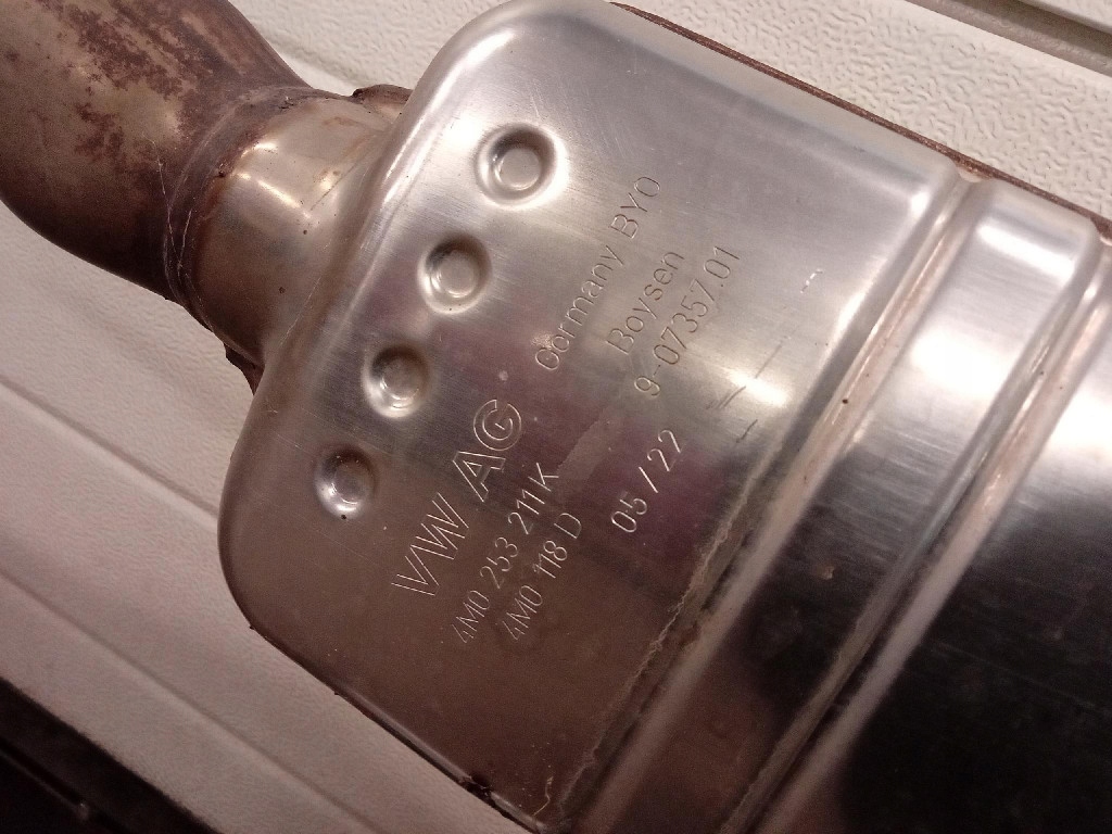 Audi sq8 4m8 19- 4.0 tfsi гасник вихлоп комплектний  4m0253611af Ціна