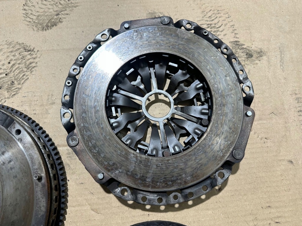 фото №14, Audi a6 c6 3.2 fsi зчеплення двомасовий маховик 124038810 324045210