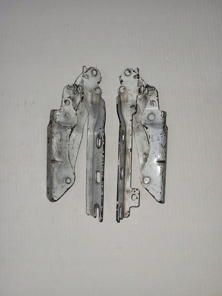 фото №1, Vw golf vi - петля капот левый