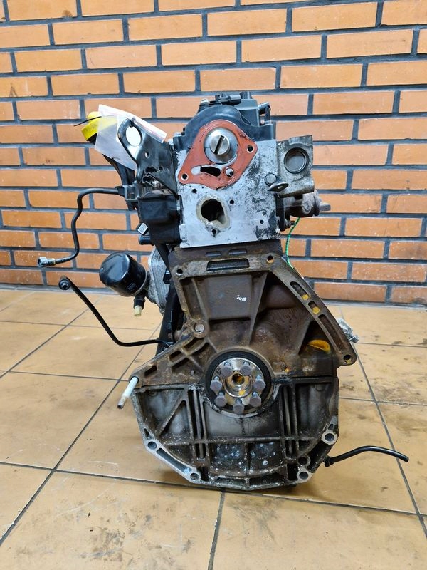 Renault clio 3 3 modus рестайлінг  dacia 1.5 dci двигун стійку  k9k 677 Зі Шроту