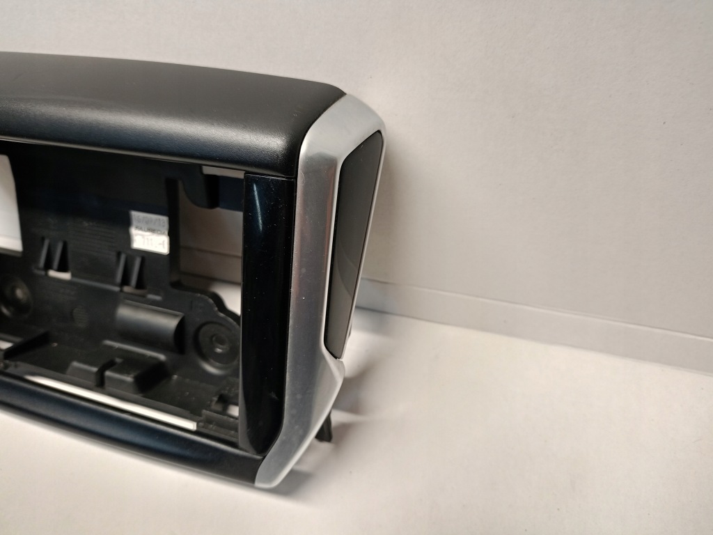 фото №3, Рамка панель радио навигации 9672846077 peugeot 2008 i