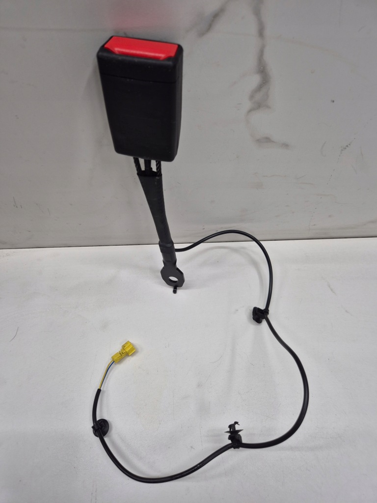 Купить Клипса поперечина перед mercedes w176 w246 a2468600169 европа
