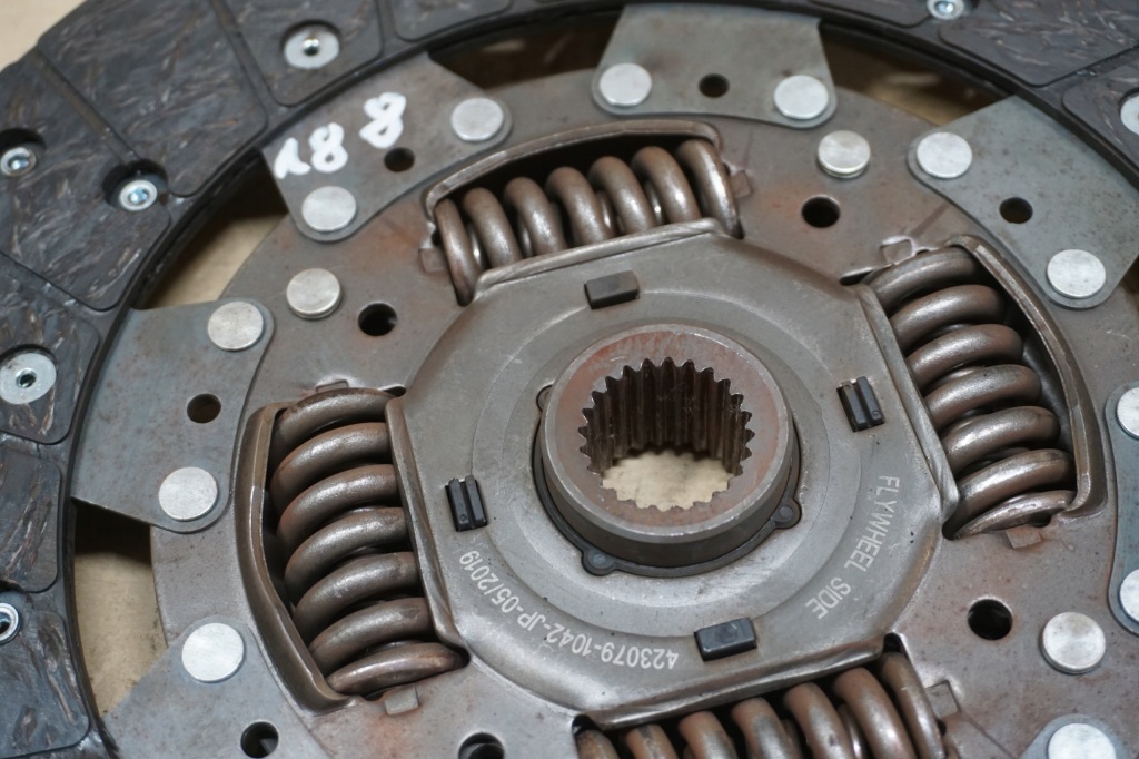 фото №15, Nissan patrol сцепление диск + прижим gr y61 3,0 di комплект