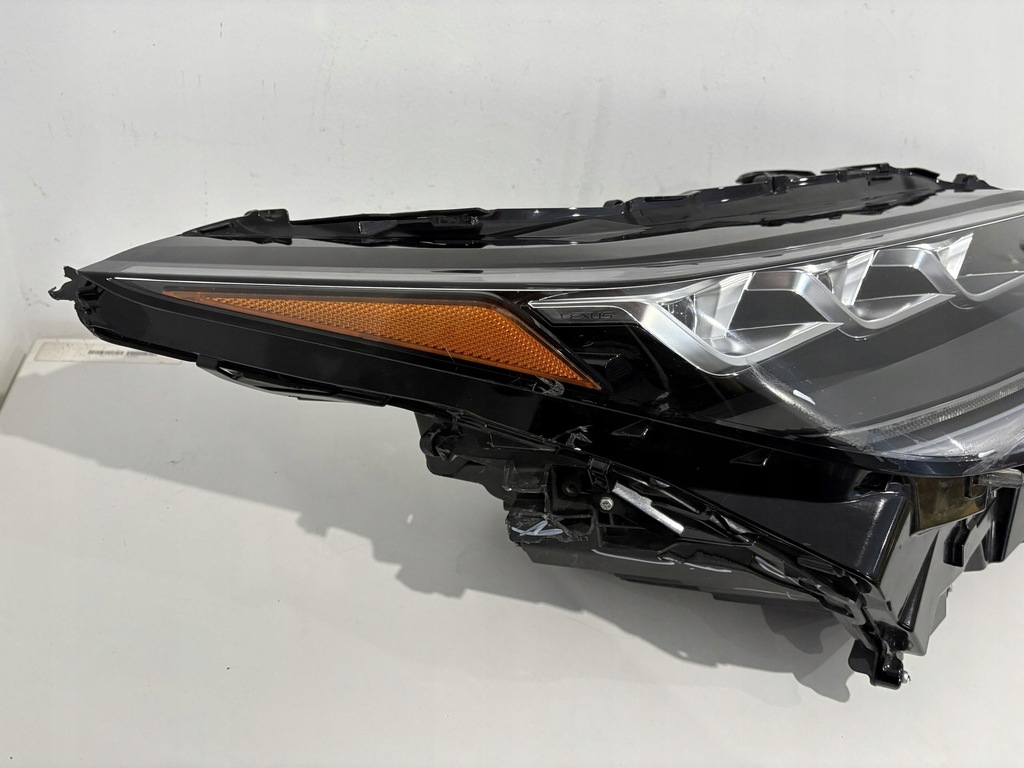 фото №2, Лампа правый перед full led lexus оригинальный номер lexus rx450h iv лампа pp