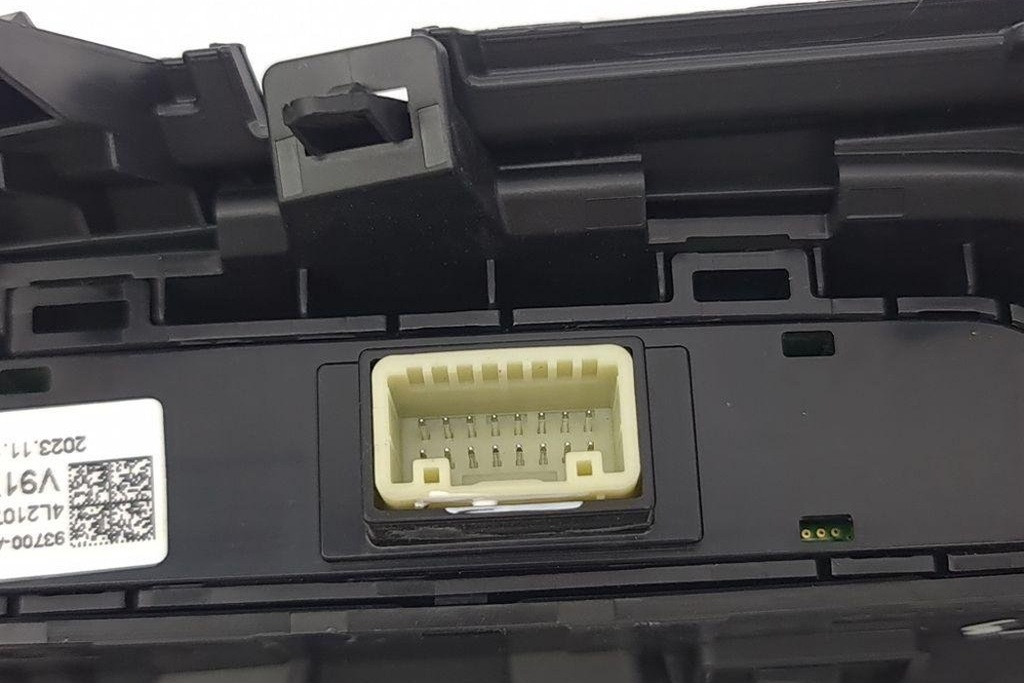 фото №8, Панель перемикачів kia niro 93700ao910 electric 150kw 2024