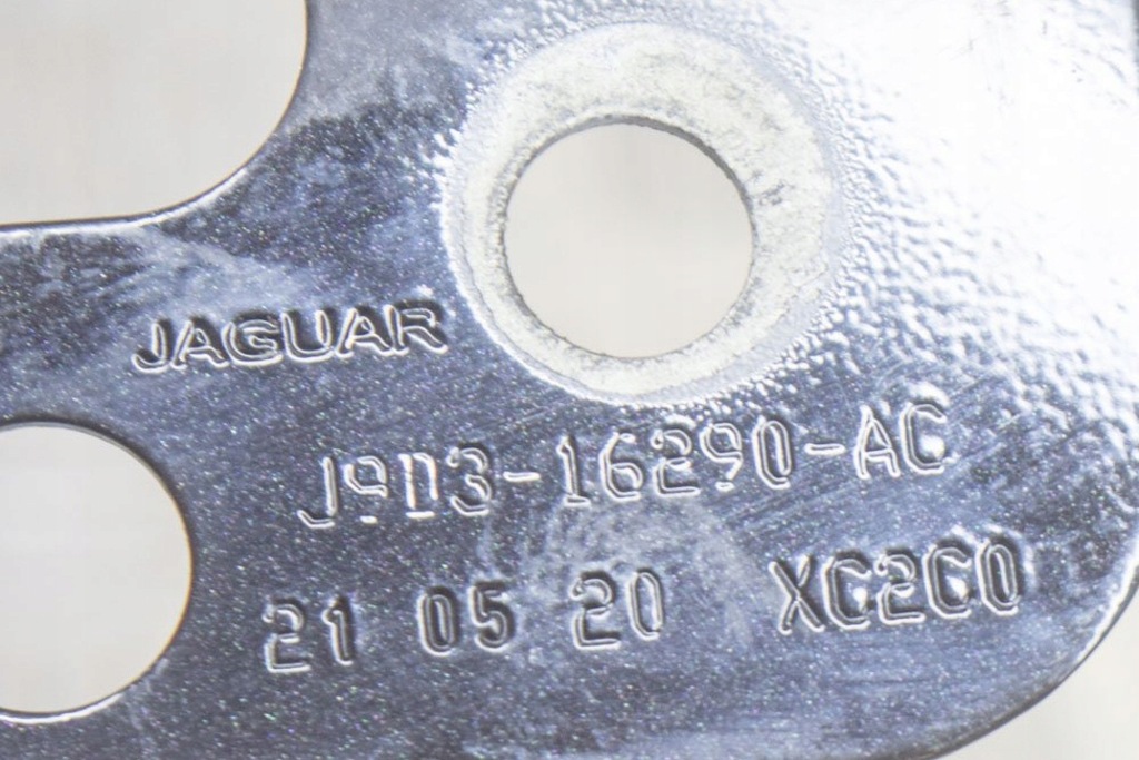 фото №6, Jaguar i-pace x590 передній правий крила верхній кронштейн кронштейн j9d3-16290-