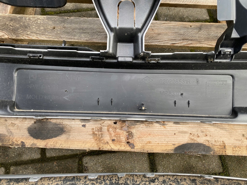 фото №6, Dacia sandero iii бампер перед передній bez отворів