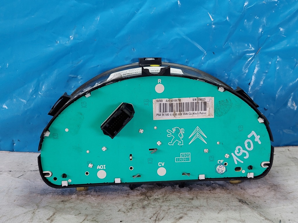 Лічильник приладова панель peugeot 1007 1.4 b a2c53106795 Ціна