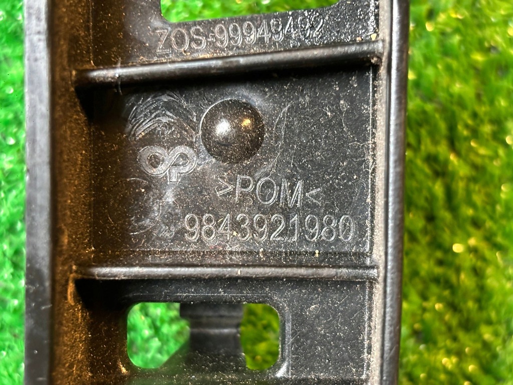 фото №6, Кронштейн напрямна крила перед правий citroen c5 aircross lift 9843921980