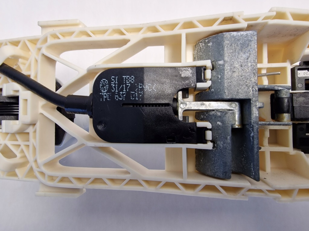 Vw touareg 3 3 ручка kessy левый задний  l0k1850839885 Недорого