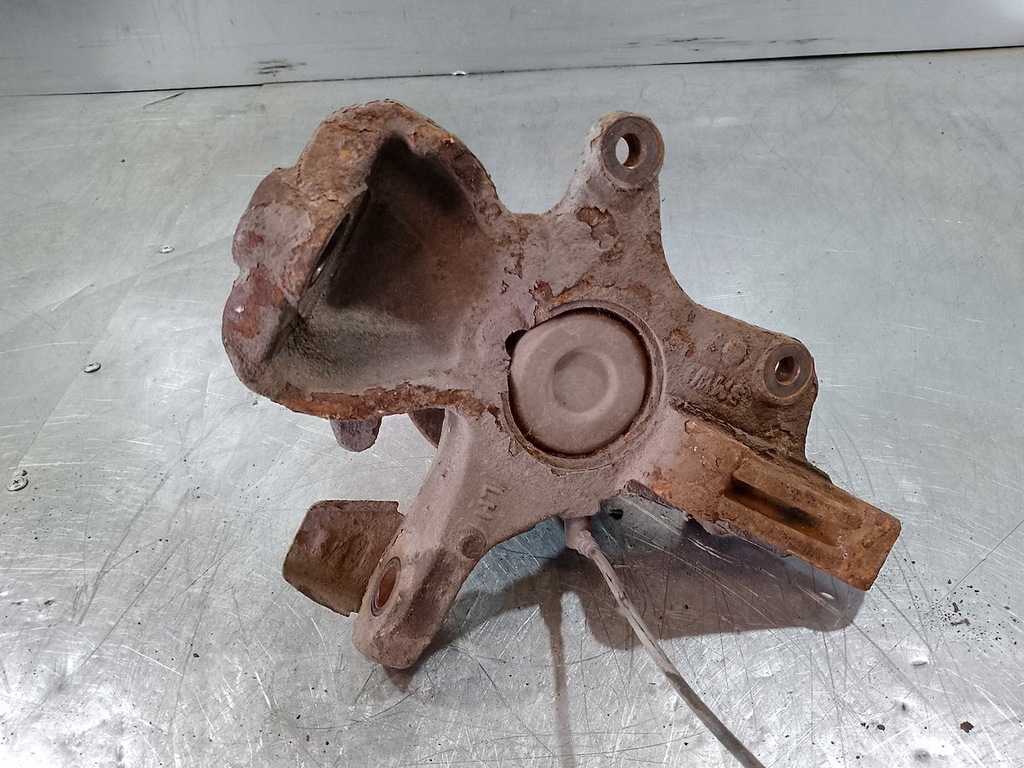 фото №7, Поворотный кулак левый перед vw crafter 2.5 tdi