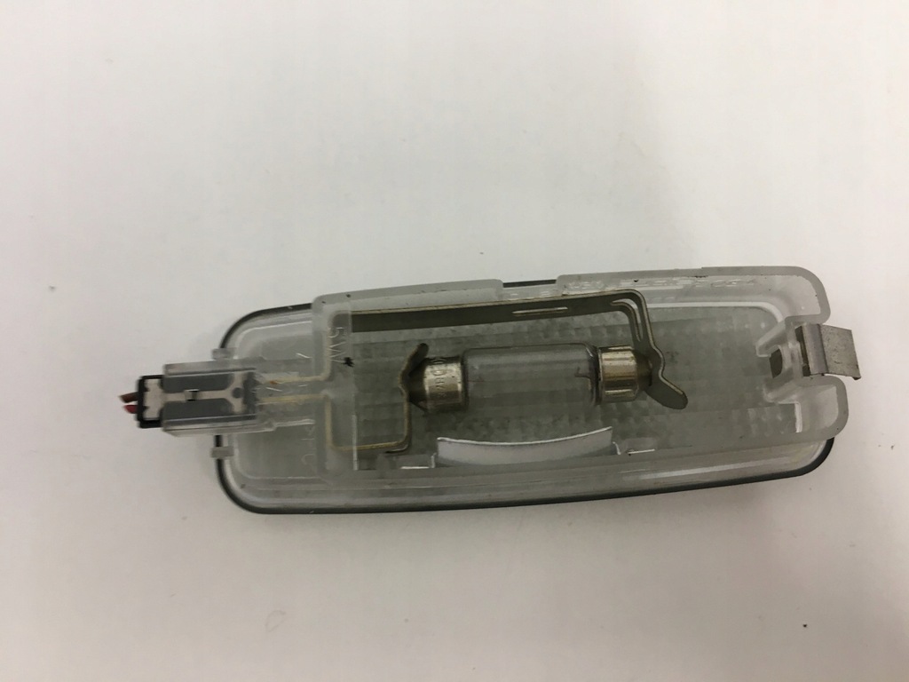 фото №13, Audi лампа освітлення кабіни 8l0947105a