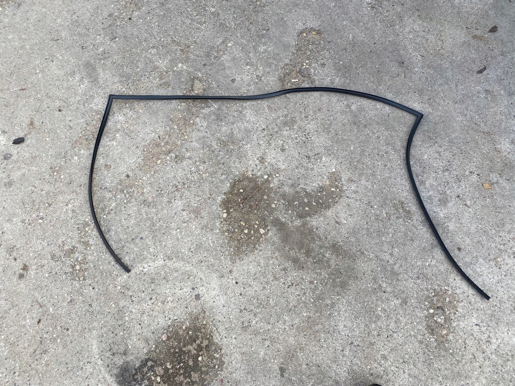 фото №1, Прокладка стекло перед лобовое hyundai ix35