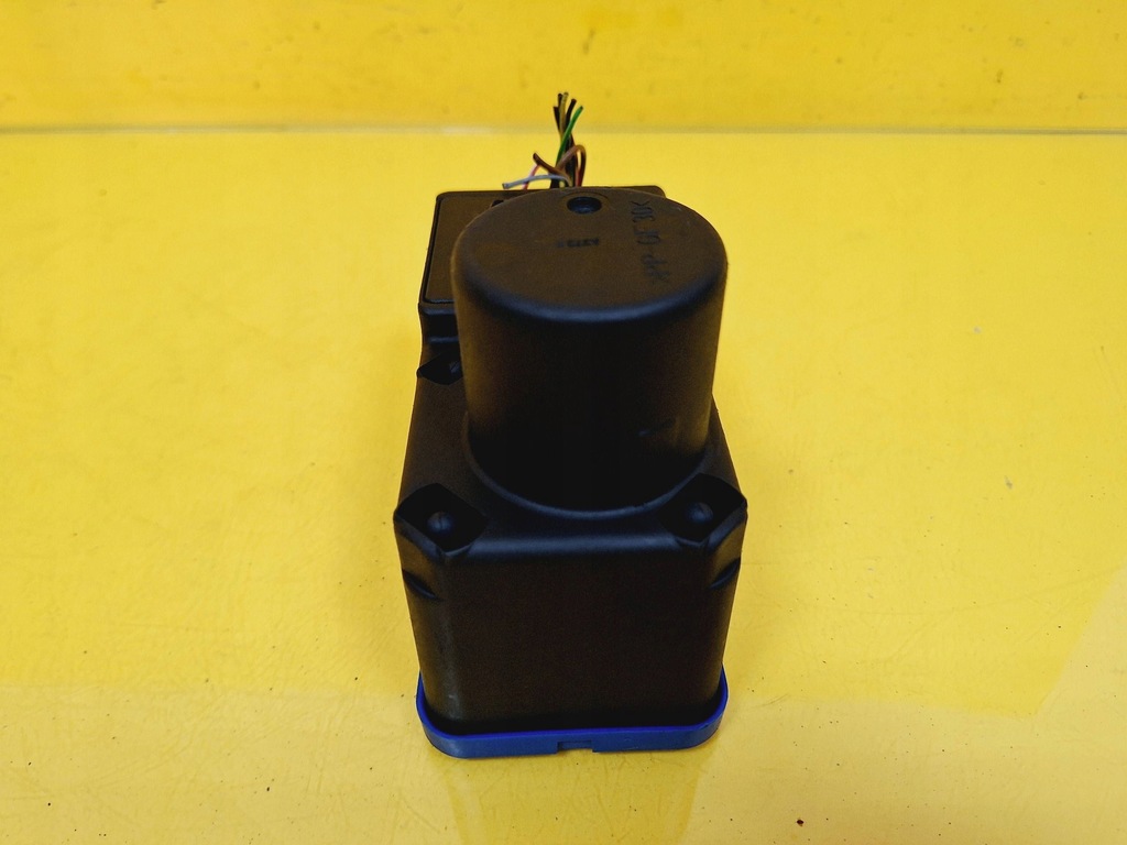 фото №5, Помпа замка центрального 1h0962257a seat ibiza ii nr6