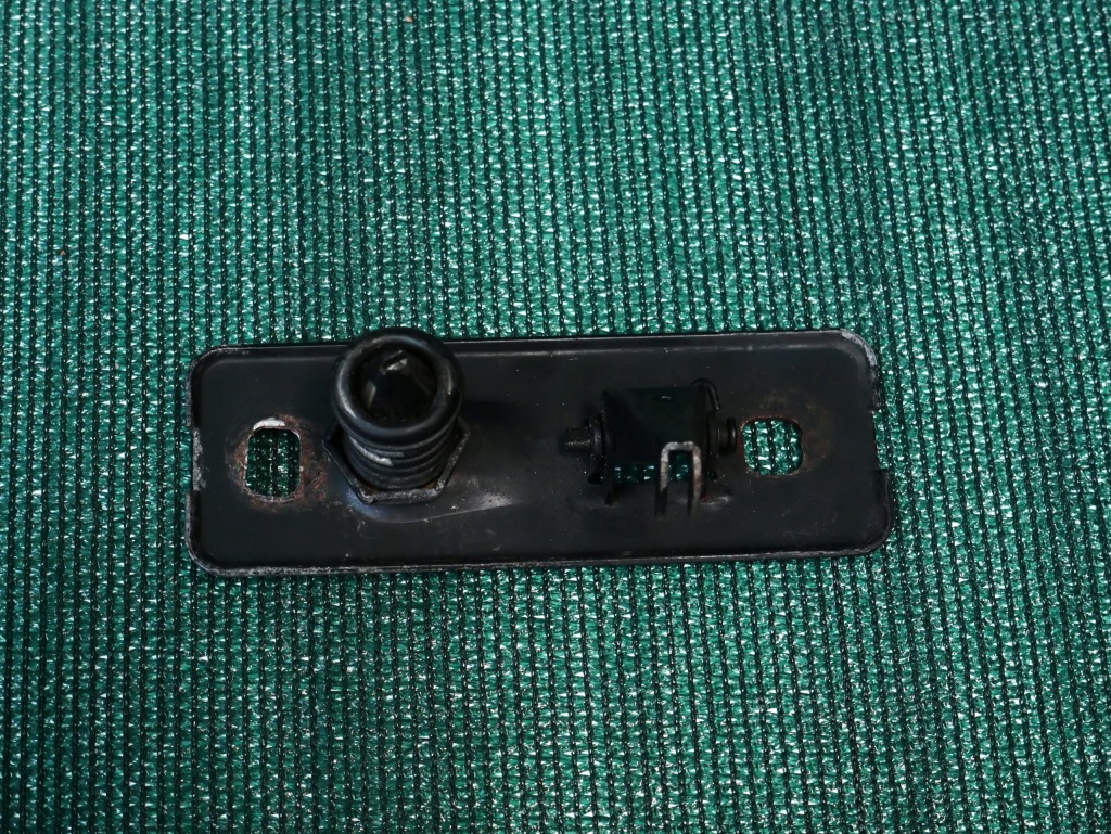 фото №1, Замок капот болти aston martin dbx 707 dbx 4.0 2020-