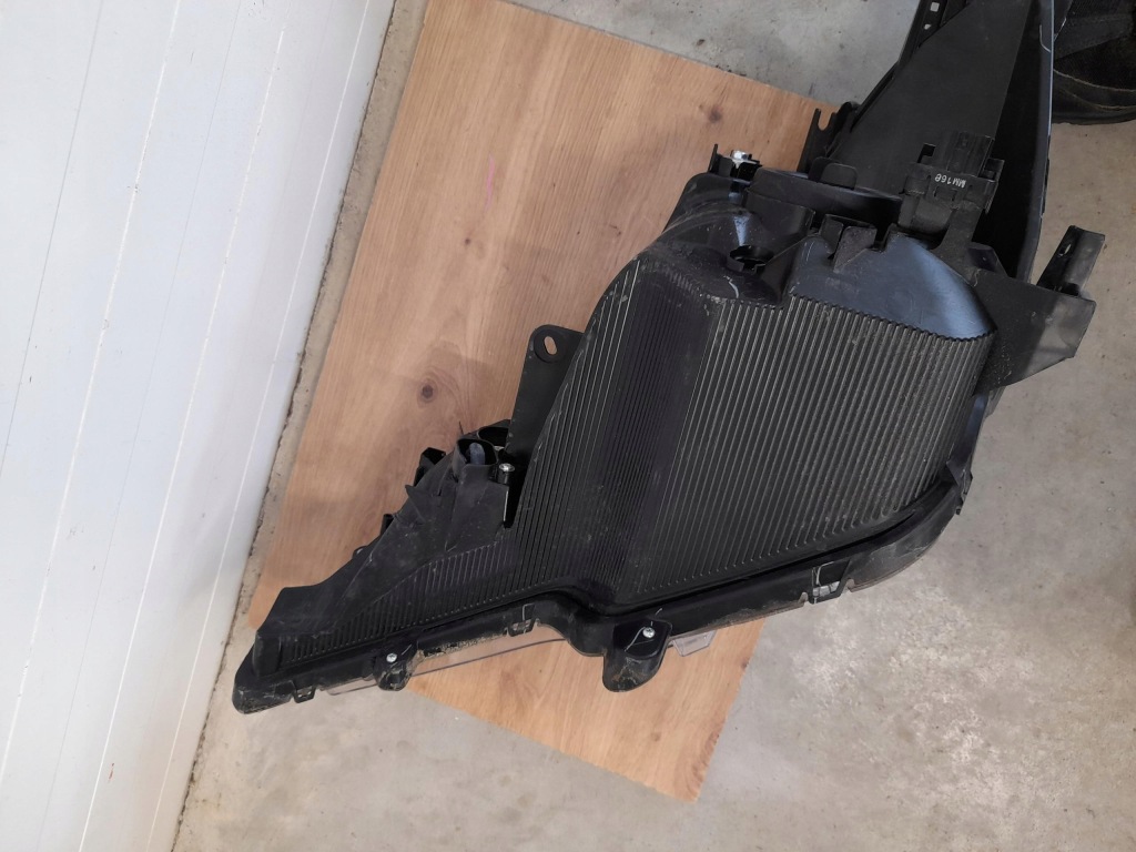 фото №4, Лампа передняя правая mitsubishi space star ii