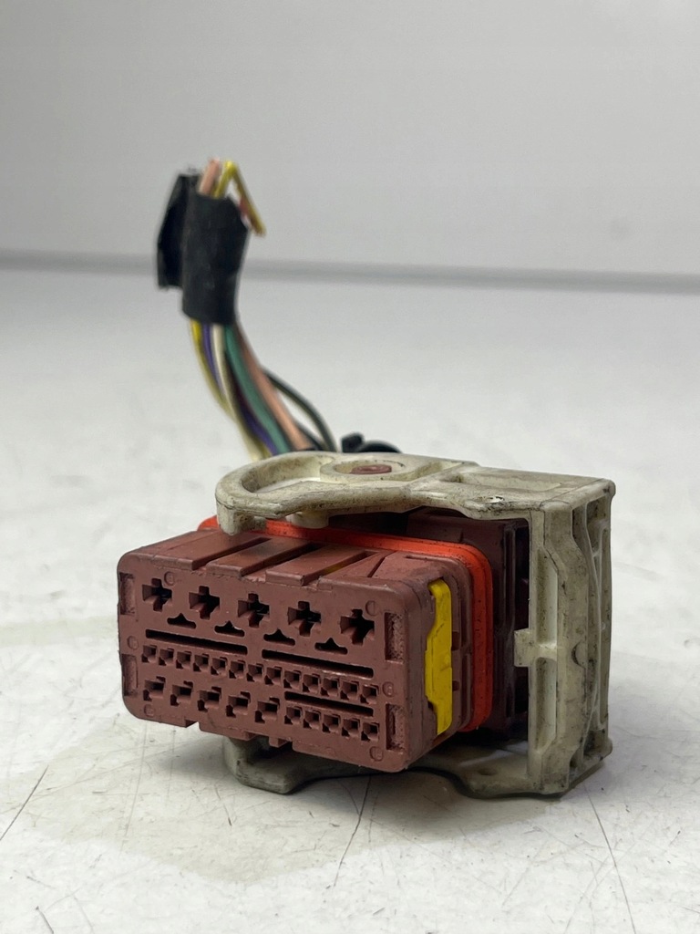 фото №7, Разъёмы штекер колодка коробка предохранителей bsm r05 peugeot citroen