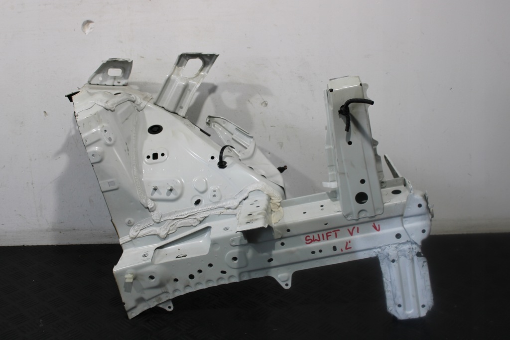 фото №1, Четверть лонжерон подкрылок левый перед swift sport vi 6 mk8