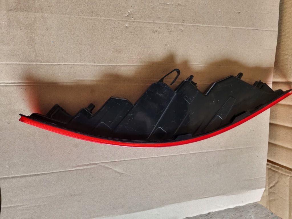 фото №8, Лампа бампера задня заднього правий porsche macan 95b945726t