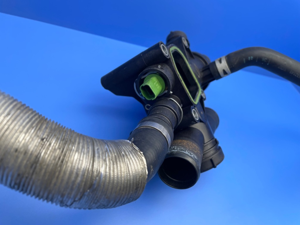 фото №7, Volvo c30 s40 ii v50 2.0d 136 km - корпус термостата термостат 9656182980