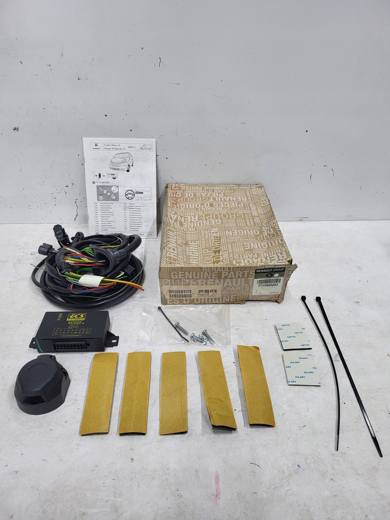 фото №1, Hak буксировочный kompletny renault trafic ii opel vivaro + электропроводка