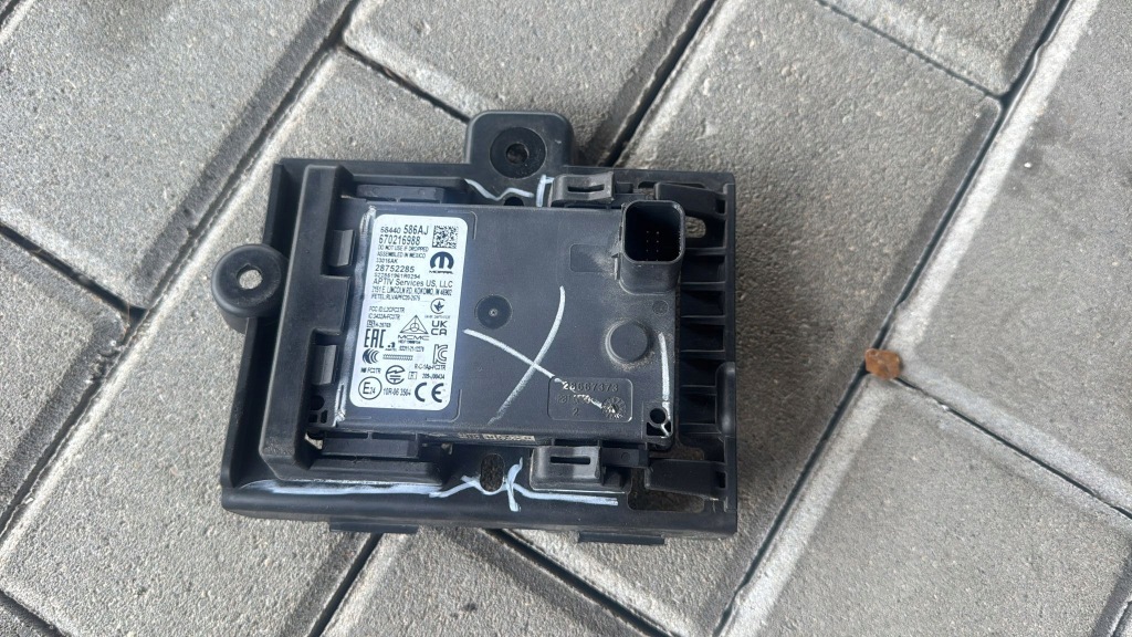 Купити Jeep grand cherokee wl 21- модуль радар distronic 68440586aj