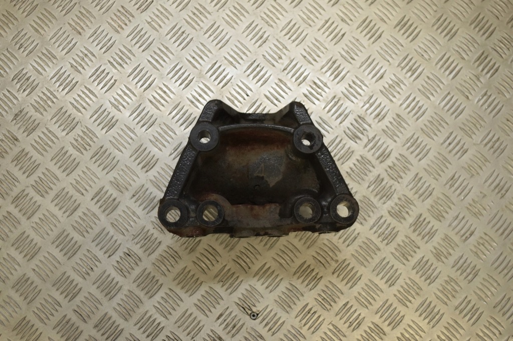 фото №2, Кронштейн ресора передній scania r s