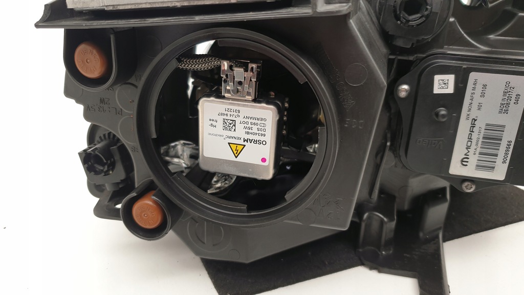 фото №7, Jeep grand cherokee srt лампа правая bi ксенон led eu 68266650ag