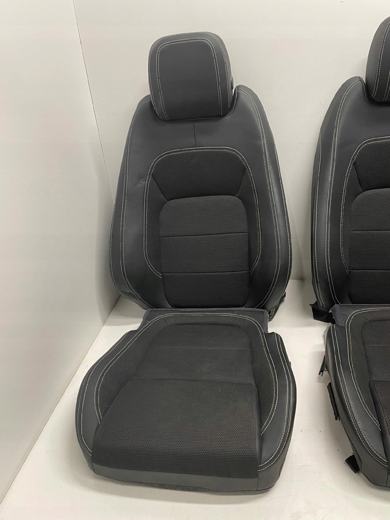 фото №9, Jaguar e-pace x540 заднє сидіння сидіння