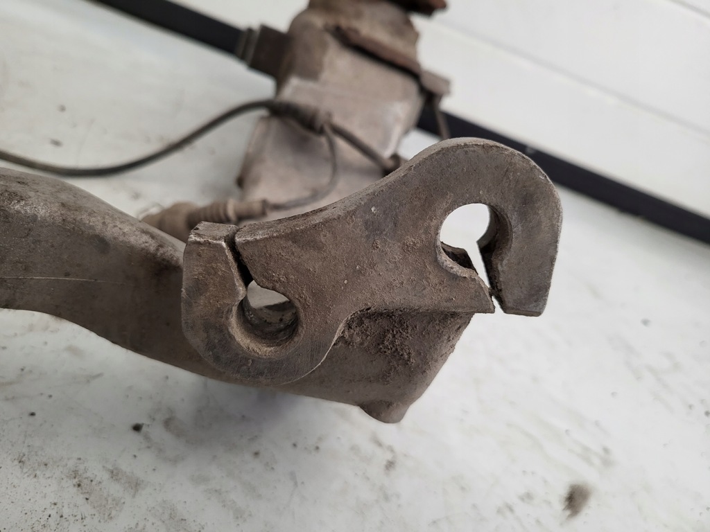 фото №7, Audi s8 d2 a8 4.2 360 km поворотный кулак левый перед brembo 4d0407257q